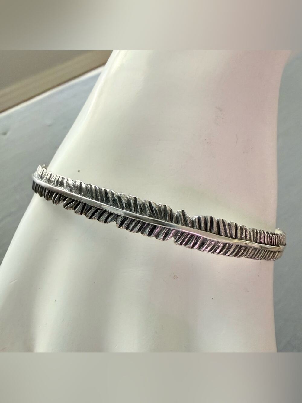 Silpada 925 Sterling Silver Feather Bangle Bracelet